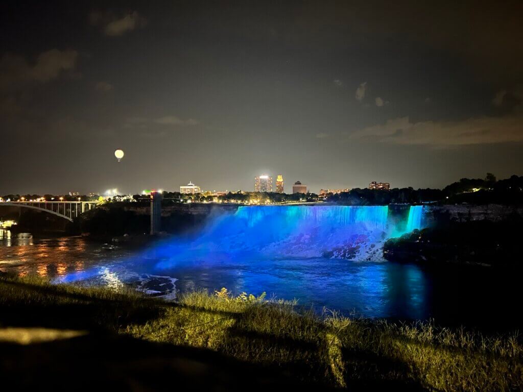 Niagara尼加拉瀑布夜景燈光秀